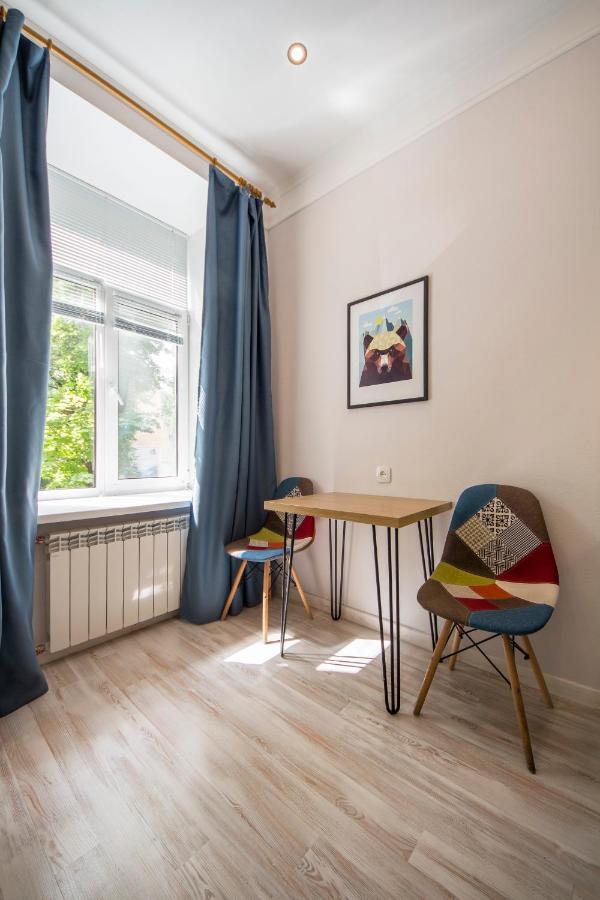 Design Apartments On Velyka Vasylkivska 42 Kijev Kültér fotó