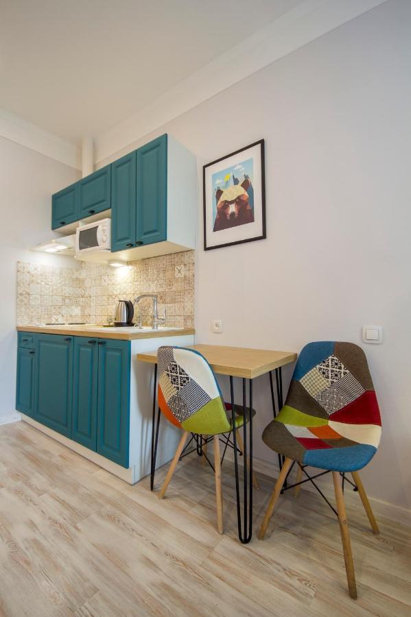 Design Apartments On Velyka Vasylkivska 42 Kijev Kültér fotó